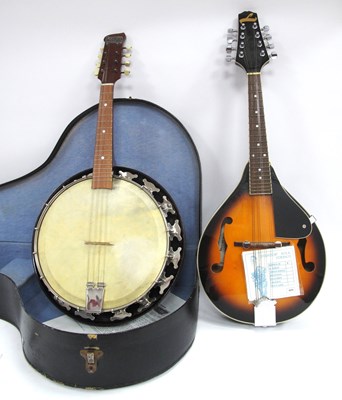 Lot 1369 - A Melody Major Banjolin, eight strings, total...