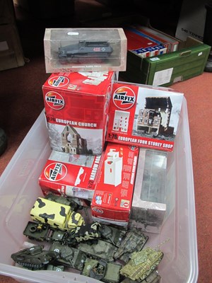 Lot 418 - Four Boxed Airfix 1:76th scale unpainted resin...