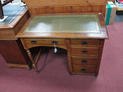 Lot 1524 - A XX Century Oak Single Pedestal Desk with...