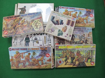 Lot 522 - Eight Boxed Military Figure and Accessories...