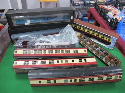 Lot 373 - Eight 'O' Gauge/7mm Passenger Coaches, for...