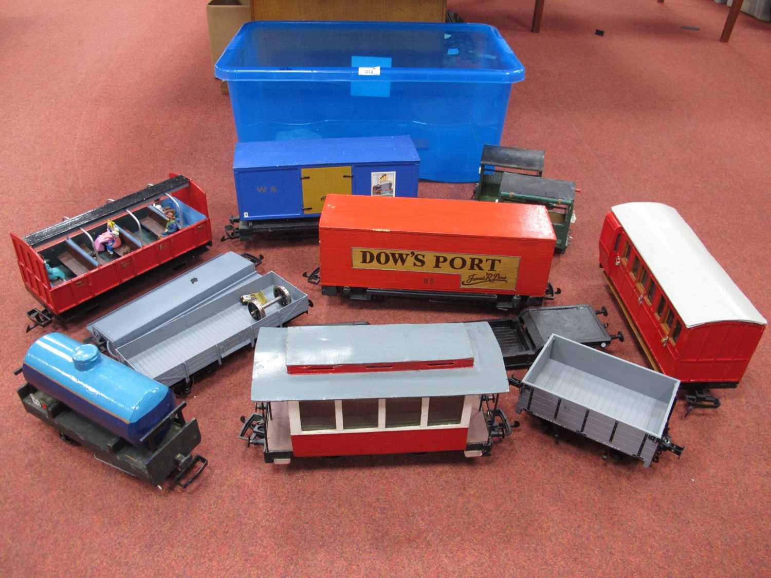 Lot 313 - Twelve Items of "G" Gauge Unboxed Kit...