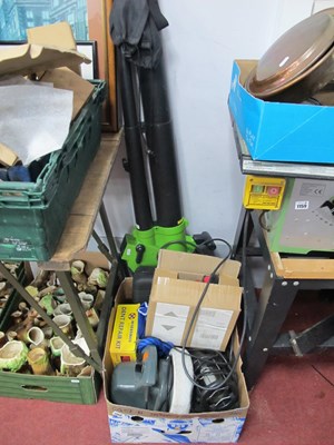 Lot 1160 - The Handy Leaf Blower, RAC buffer, lamp, dent...