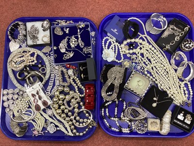 Lot 82 - An Assortment of Costume Jewellery, to Include...