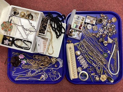 Lot 10 - An Assortment of Costume Jewellery, to Include...