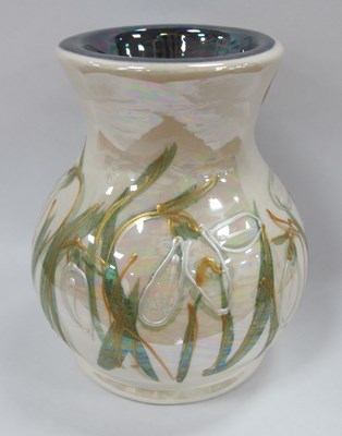 Lot 1261 - An Anita Harris Mother of Pearl Lustre Trojan...