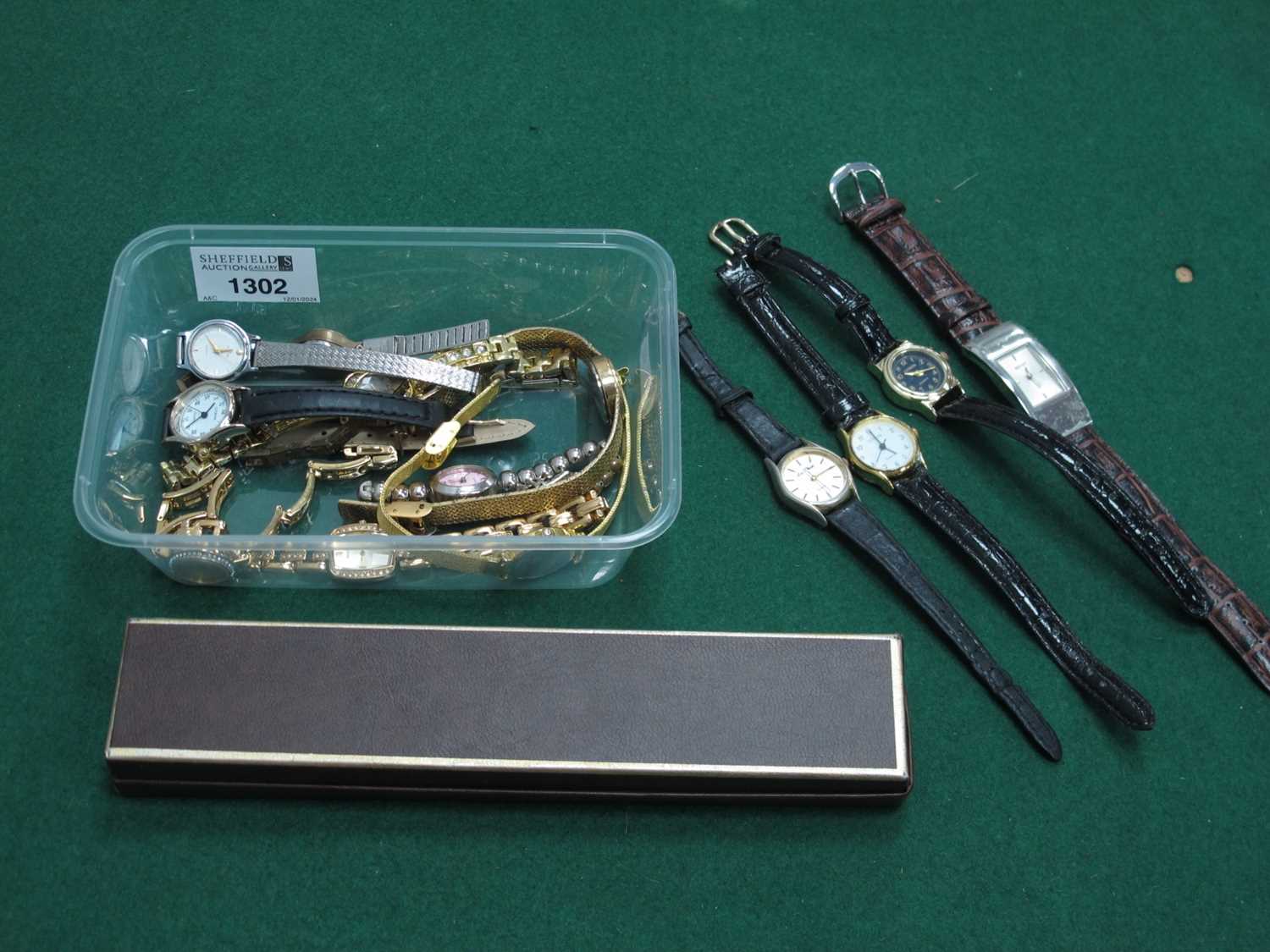 Lot 1302 - Citron Ladies watches, Limit ladies' watch,...