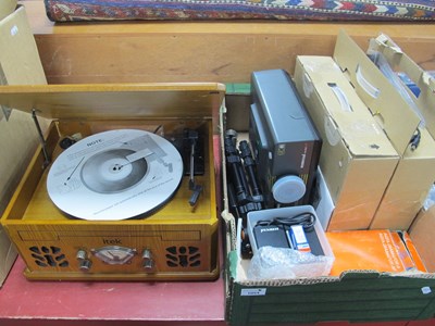 Lot 1054 - Itek Antique Music Centure, Reflecta projector...