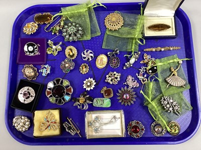 Lot 93 - Alpaca Mexico and Other Brooches, including...