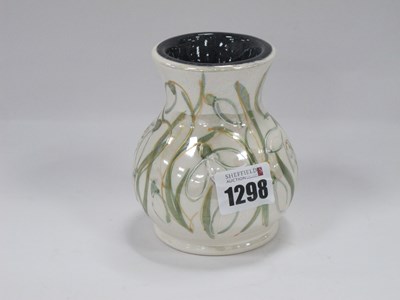 Lot 1298 - Anita Harris Mother of Pearl Lustre 'Snowdrop'...