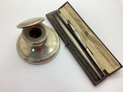 Lot 115 - A Hallmarked Silver Dip Pen, (marks rubbed)...