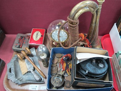 Lot 1410 - Brass Bugle Coins, Kinder mantle clock, table...