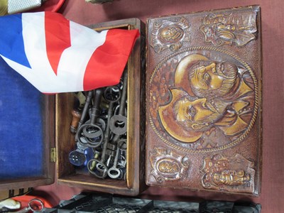 Lot 1392 - XVIII-XIX Century keys, clock keys etc. in a...