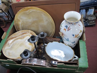 Lot 1083 - A Onyx Bowl, on pedestal and plate with a...