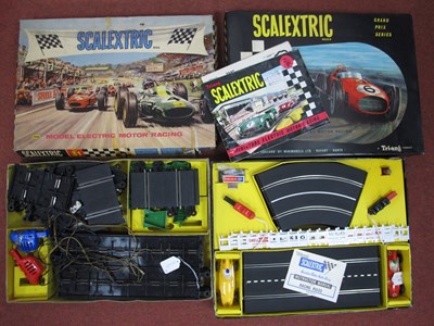 Lot 513 - A 1960s Scalextric G.P.2 set containing two...