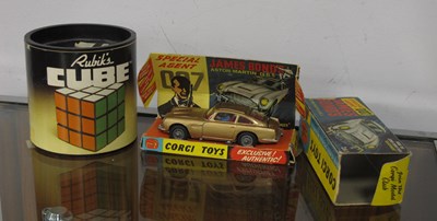 Lot 632 - An original Corgi 261 James Bond Aston Martin...