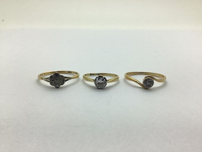 Lot 238 - A Single Stone Diamond Ring, illusion set...