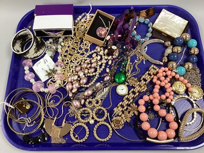 Lot 39 - A Collection of Modern Costume Jewellery; to...