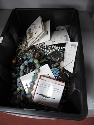 Lot 38 - A Quantity of Mixed Modern Costume Jewellery:-...