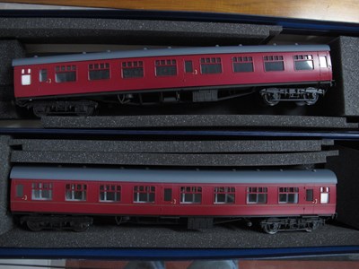 Lot 595 - Two Skytrex 'O' Gauge/7mm BR Maroon Mark One...